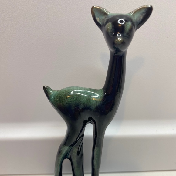 Vintage Standing Deer Fawn Blue Mountain Pottery BMP Teal Green Drip Glazed - Picture 1 of 8